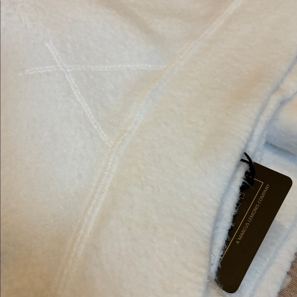 Stateside Polar Fleece Off the Shoulder Sweatshirt white super soft xs oversized - Picture 8 of 8